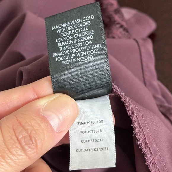 Torrid 2X Burgundy Sleeveless Lace Trim Blouse Top - Picture 10 of 11